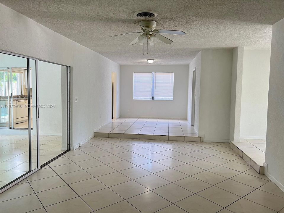 For Rent: $3,400 (4 beds, 2 baths, 1969 Square Feet)
