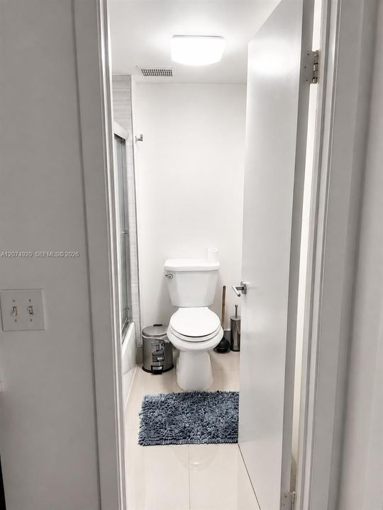 En Venta: $335,000 (2 camas, 2 baños, 1220 Pies cuadrados)