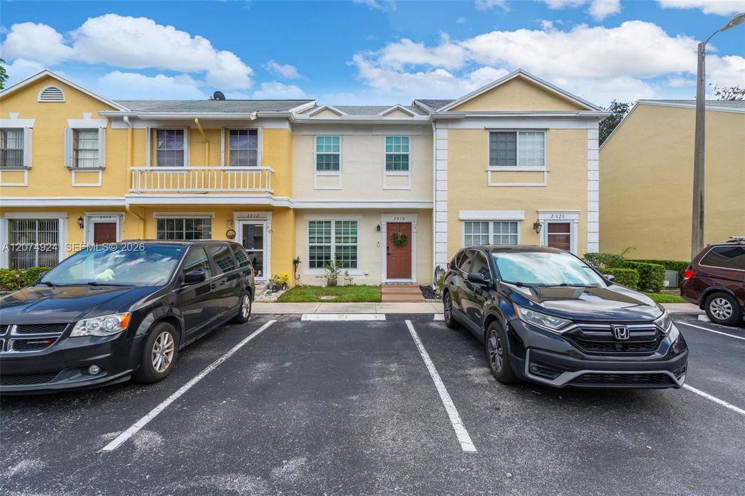 For Sale: $390,000 (2 beds, 1 baths, 1056 Square Feet)