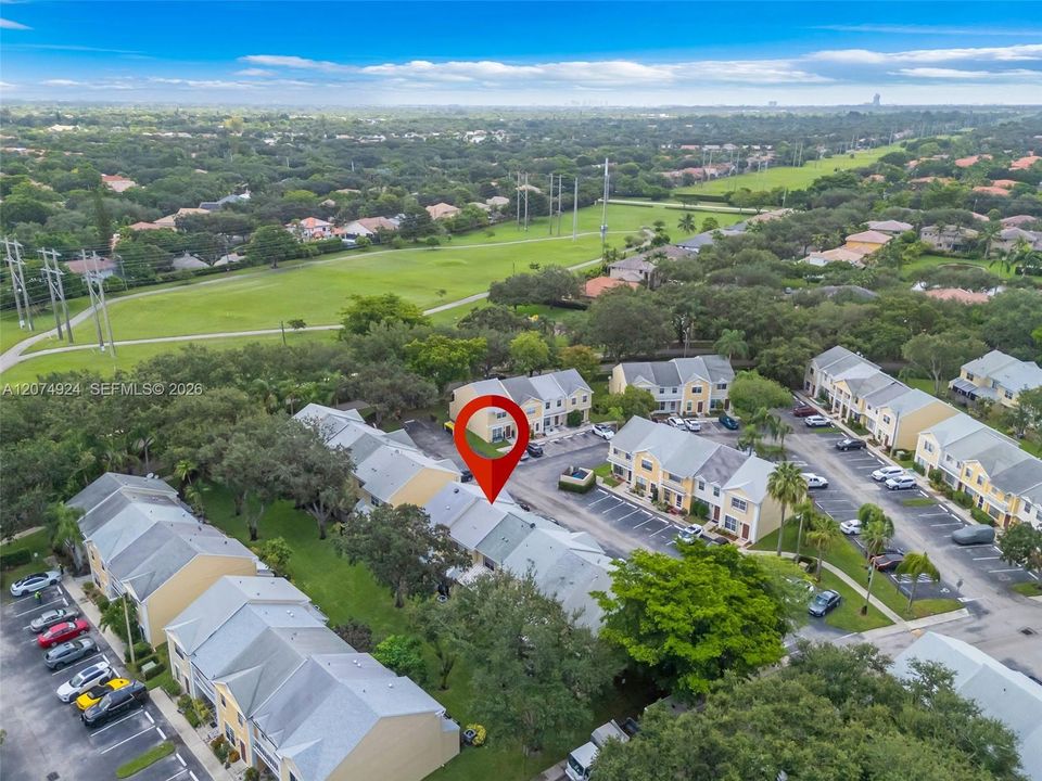 For Sale: $390,000 (2 beds, 1 baths, 1056 Square Feet)