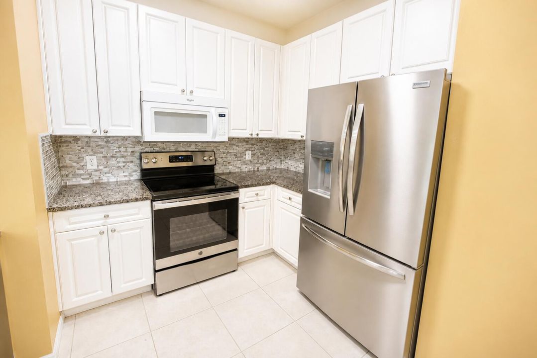 Kitchen 03