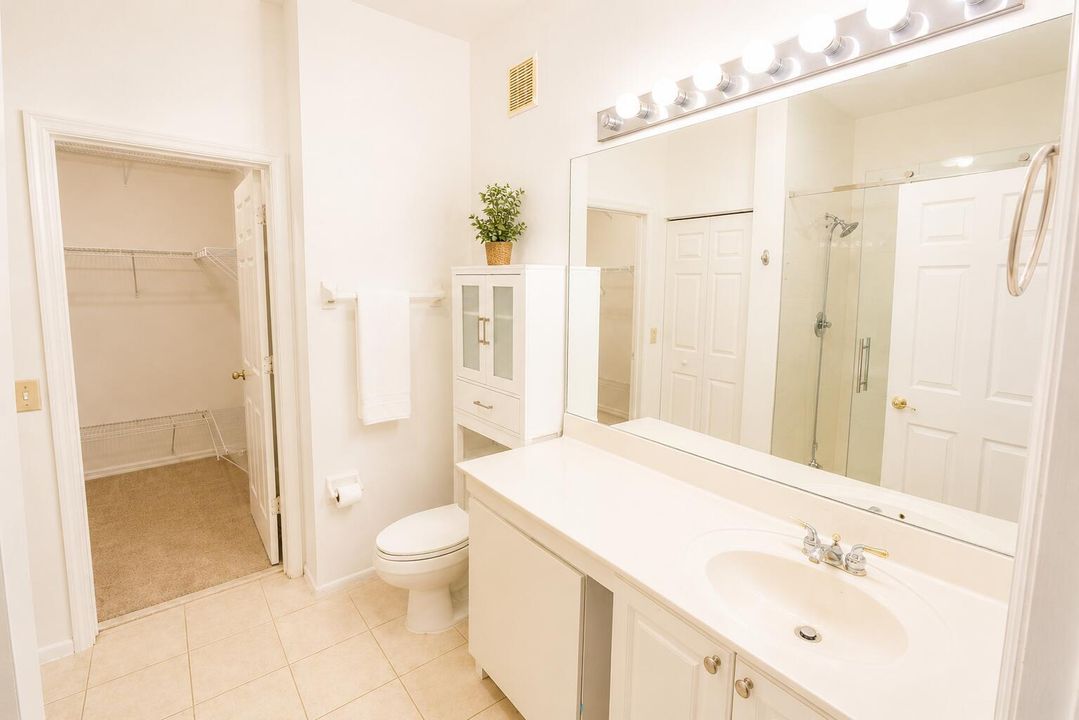 Master Bath 02