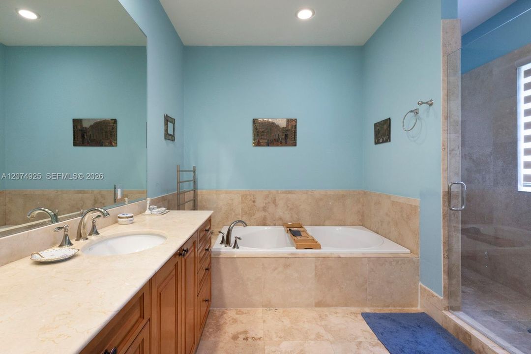 For Sale: $2,199,000 (4 beds, 4 baths, 2900 Square Feet)