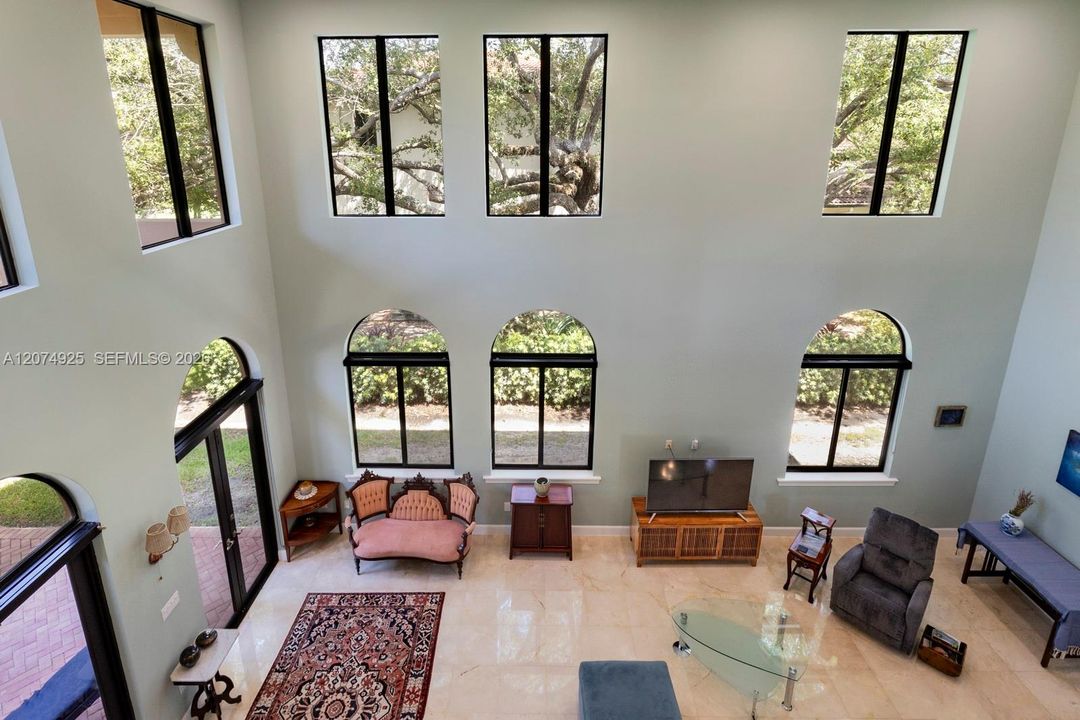 For Sale: $2,199,000 (4 beds, 4 baths, 2900 Square Feet)