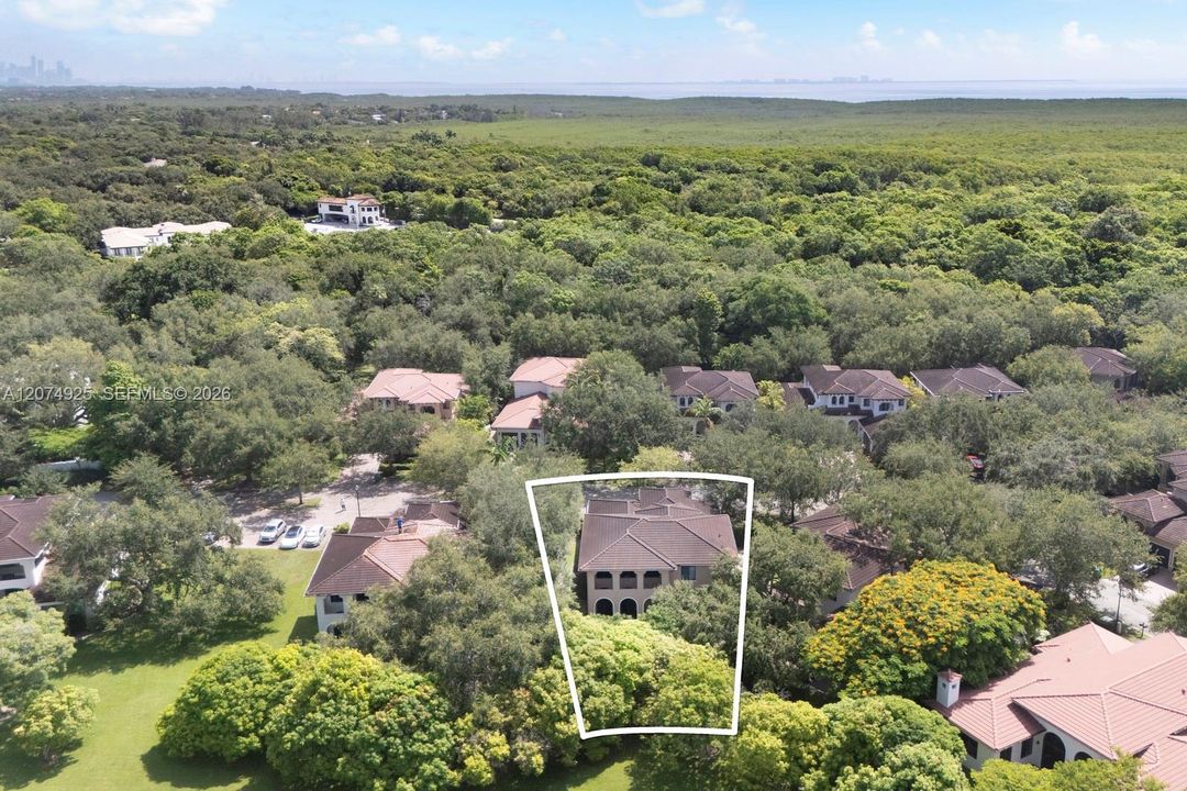 For Sale: $2,199,000 (4 beds, 4 baths, 2900 Square Feet)