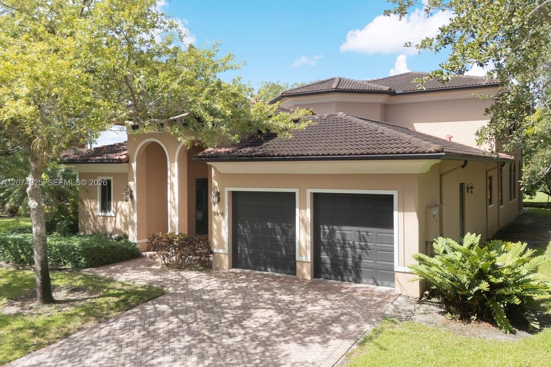 For Sale: $2,199,000 (4 beds, 4 baths, 2900 Square Feet)