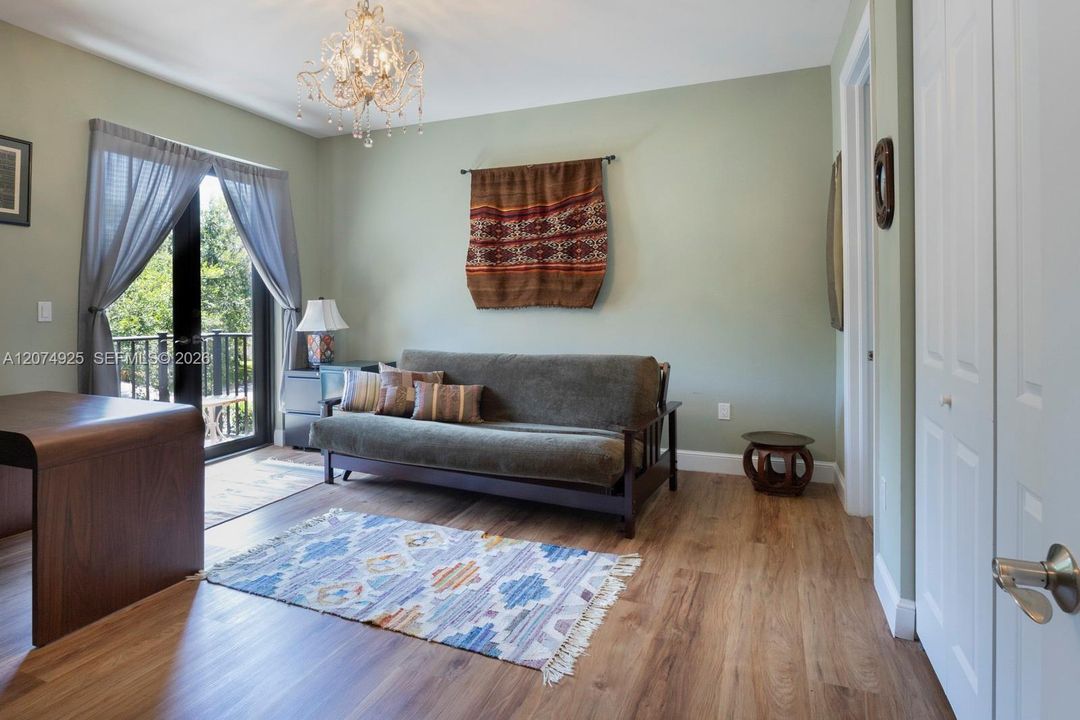 For Sale: $2,199,000 (4 beds, 4 baths, 2900 Square Feet)