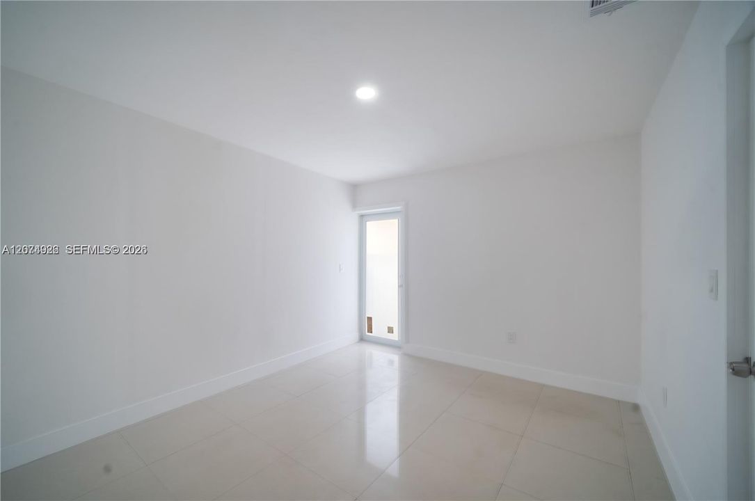 For Sale: $785,000 (0 beds, 0 baths, 1647 Square Feet)