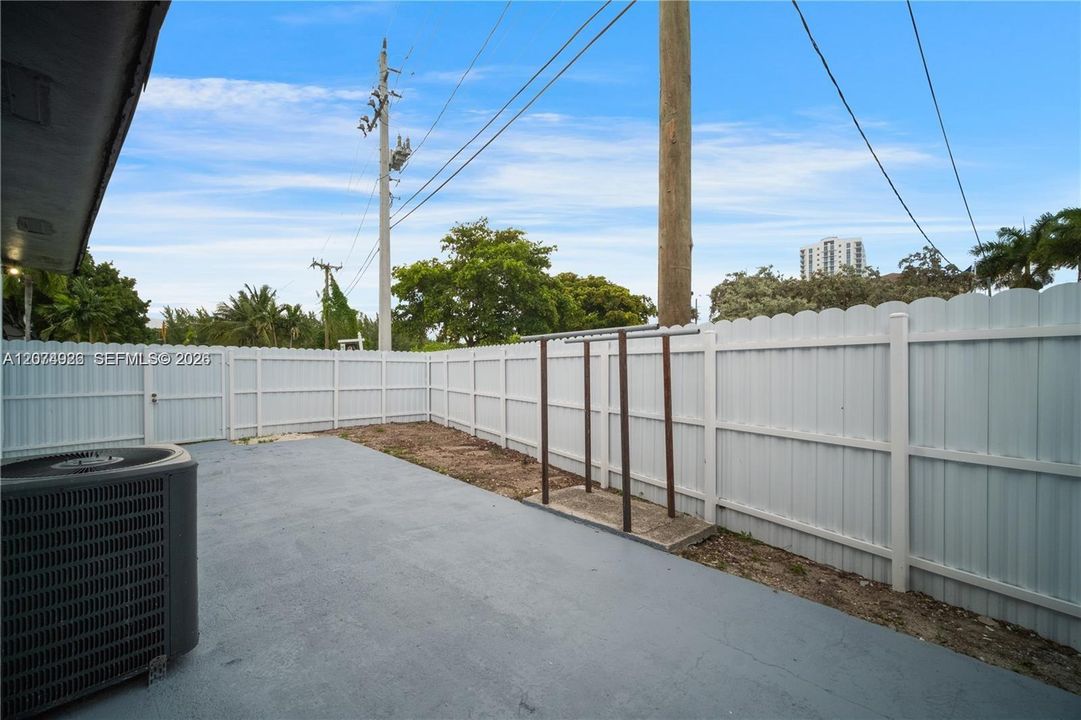 For Sale: $785,000 (0 beds, 0 baths, 1647 Square Feet)