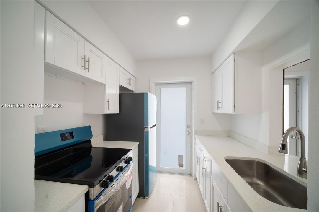 For Sale: $785,000 (0 beds, 0 baths, 1647 Square Feet)