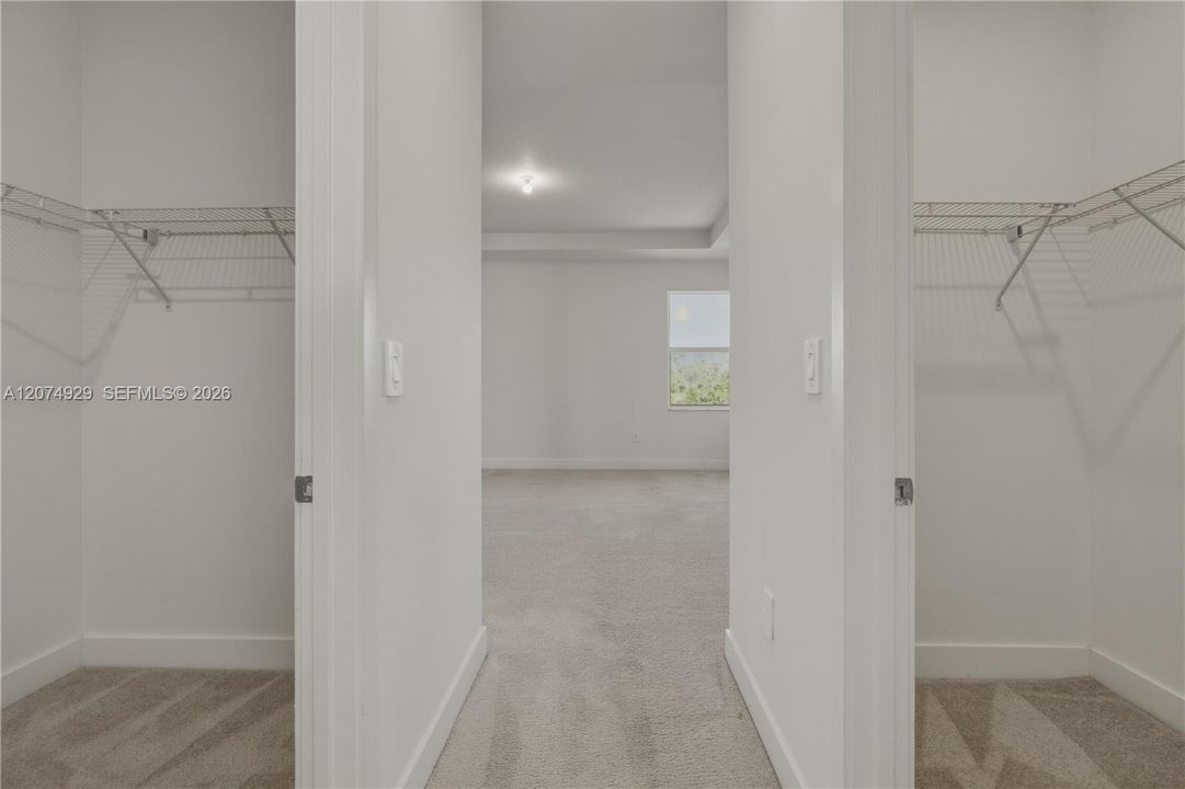 For Sale: $1,800,000 (5 beds, 4 baths, 3888 Square Feet)