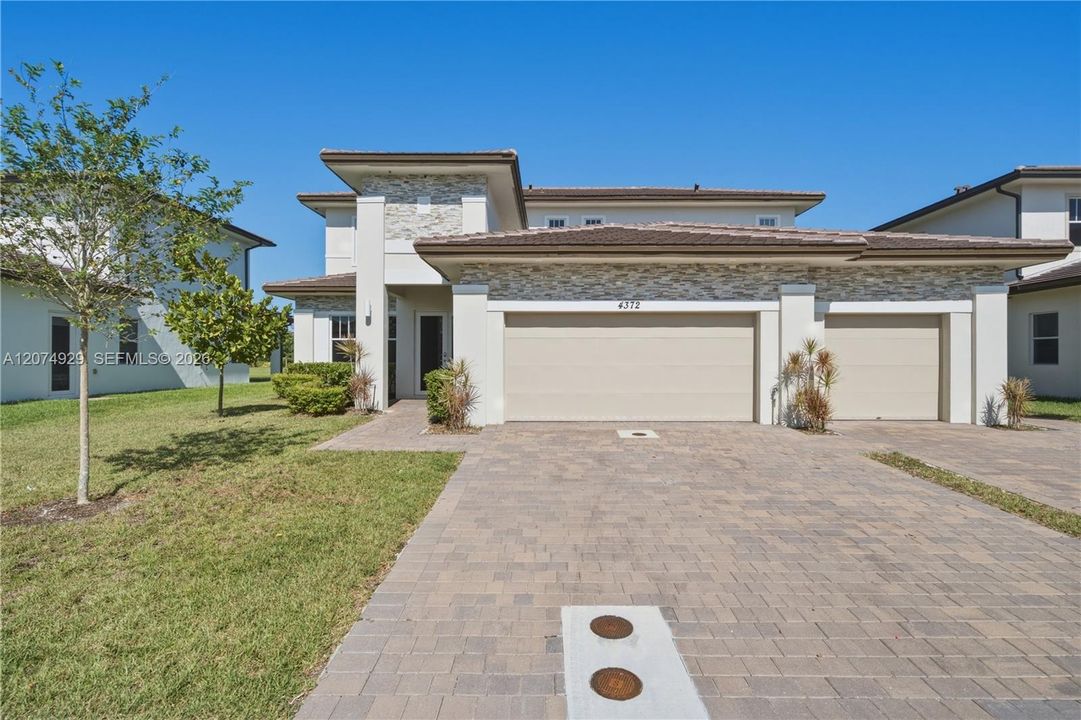 For Sale: $1,800,000 (5 beds, 4 baths, 3888 Square Feet)