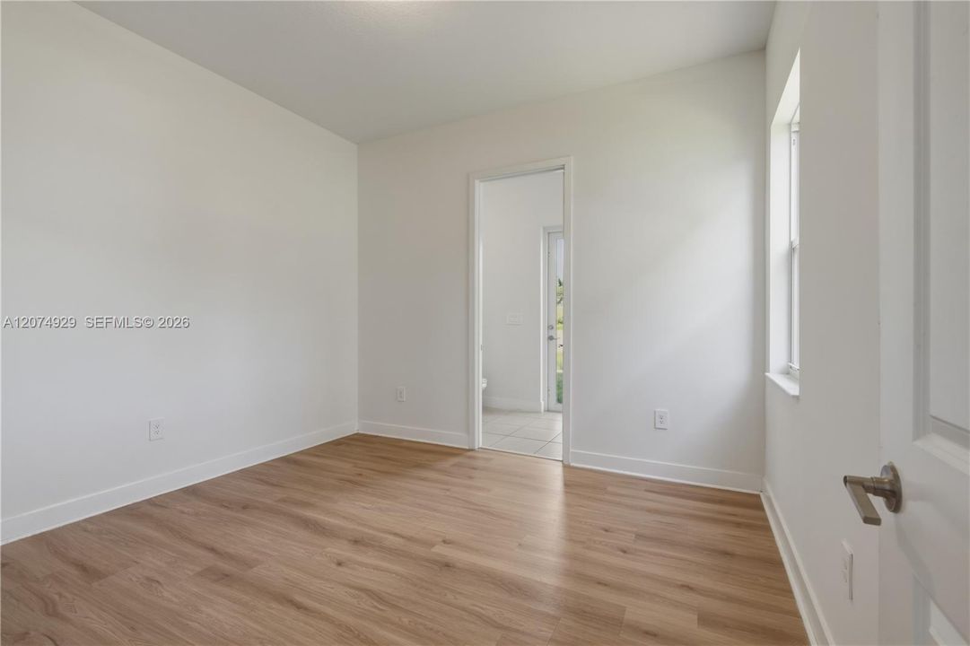 For Sale: $1,800,000 (5 beds, 4 baths, 3888 Square Feet)
