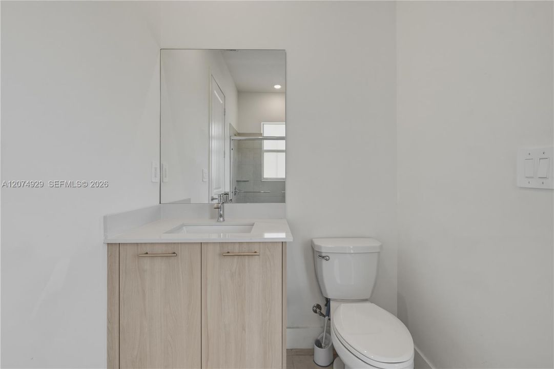 For Sale: $1,800,000 (5 beds, 4 baths, 3888 Square Feet)