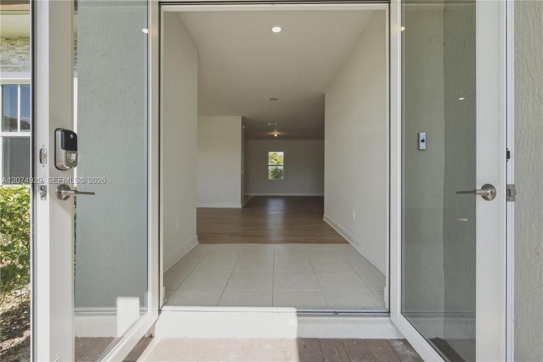 For Sale: $1,800,000 (5 beds, 4 baths, 3888 Square Feet)