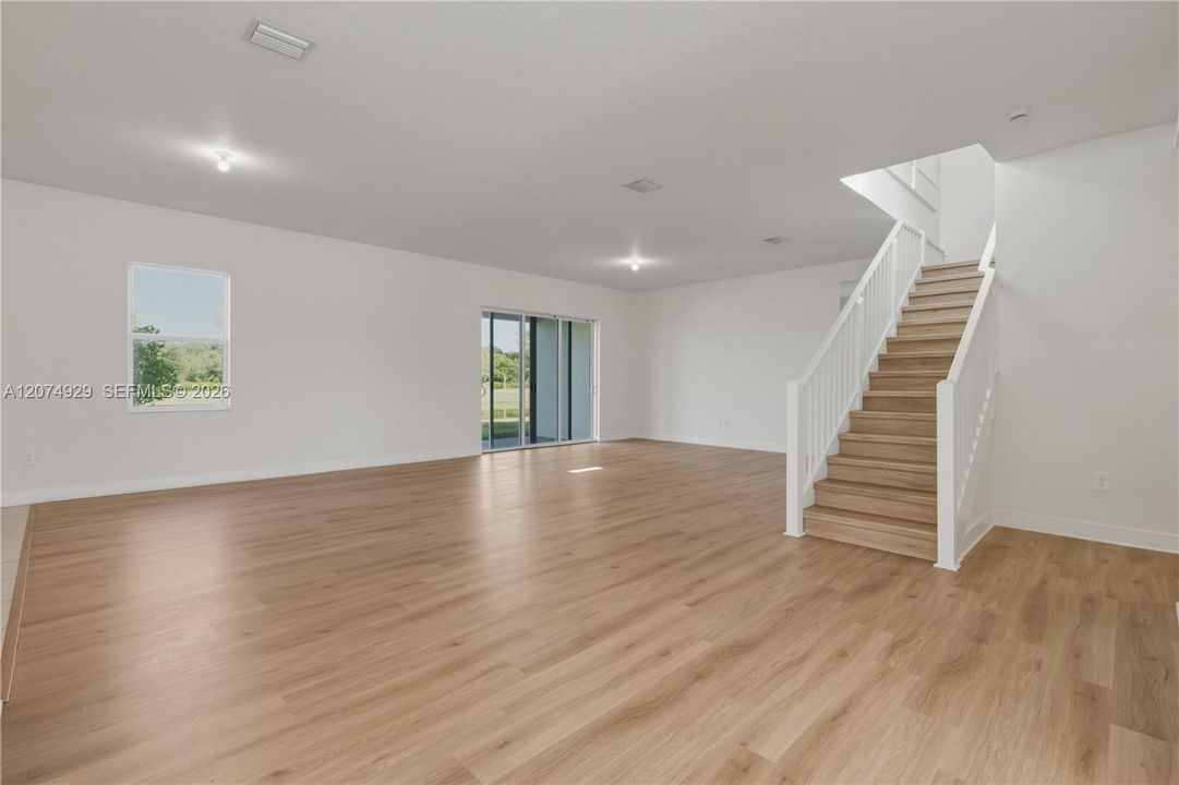 For Sale: $1,800,000 (5 beds, 4 baths, 3888 Square Feet)