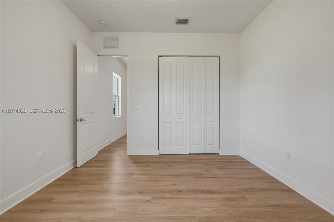 For Sale: $1,800,000 (5 beds, 4 baths, 3888 Square Feet)