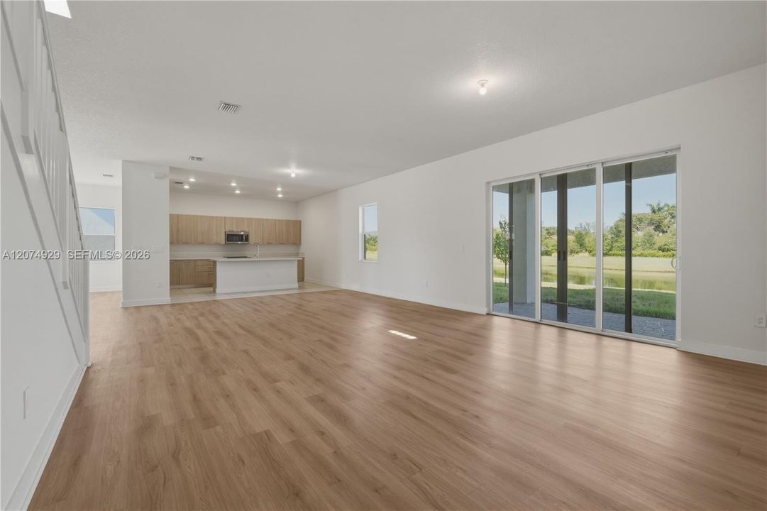 For Sale: $1,800,000 (5 beds, 4 baths, 3888 Square Feet)
