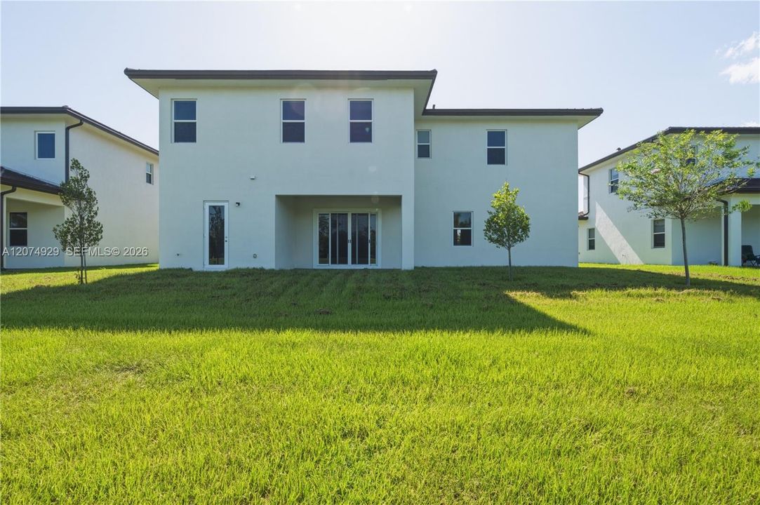 For Sale: $1,800,000 (5 beds, 4 baths, 3888 Square Feet)