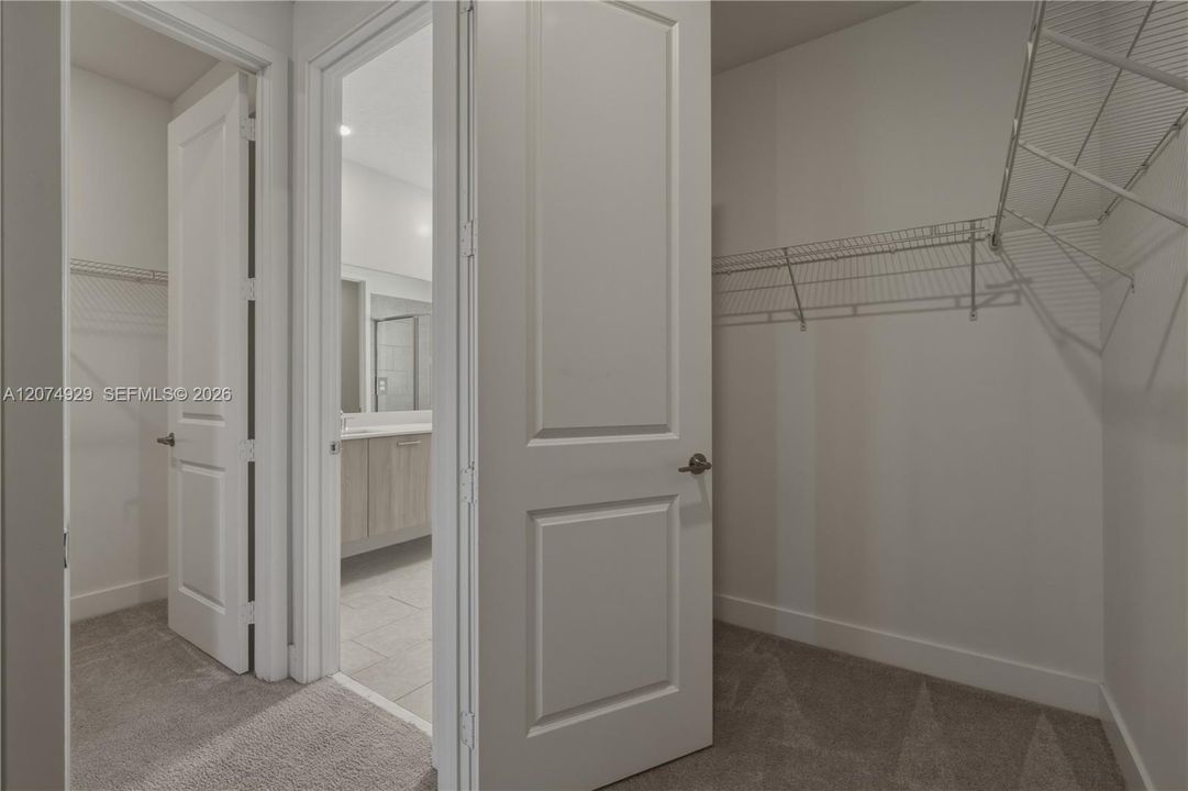 For Sale: $1,800,000 (5 beds, 4 baths, 3888 Square Feet)