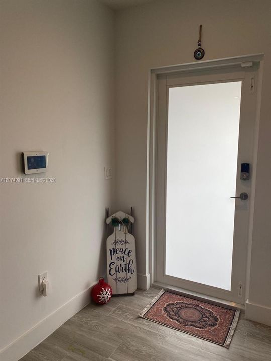 For Rent: $3,400 (3 beds, 2 baths, 1351 Square Feet)