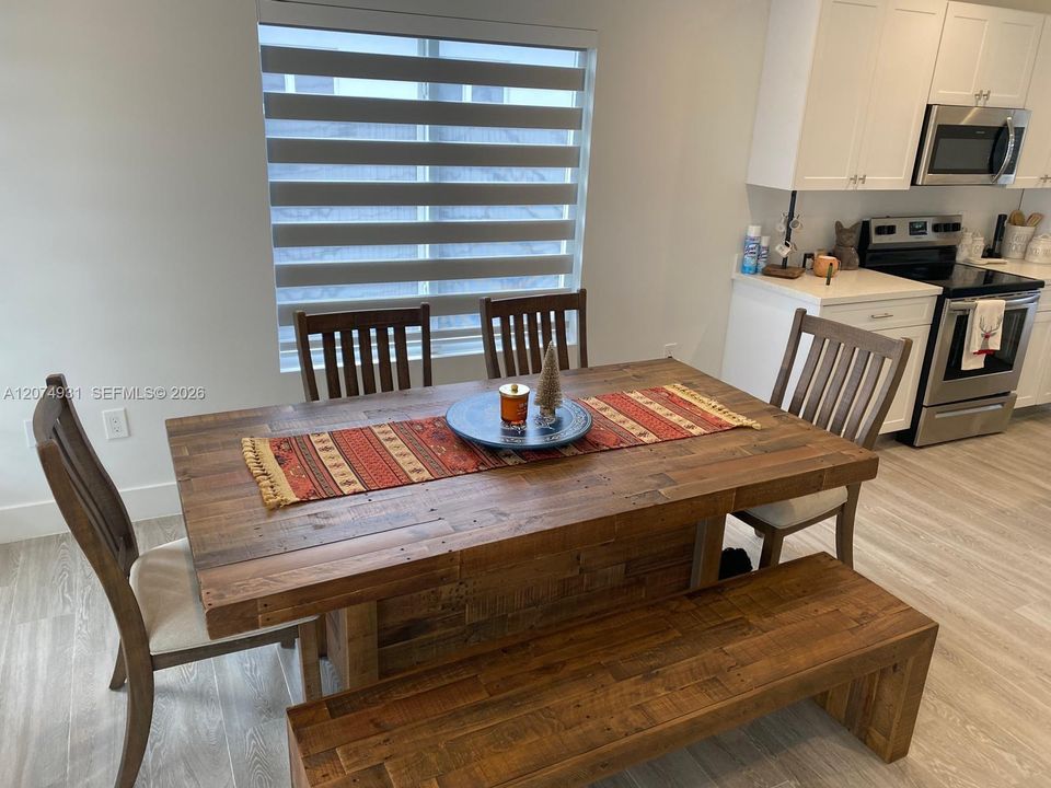 For Rent: $3,400 (3 beds, 2 baths, 1351 Square Feet)