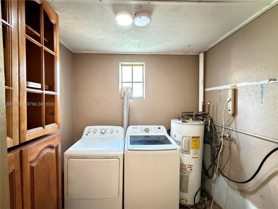 For Rent: $4,000 (4 beds, 2 baths, 1697 Square Feet)