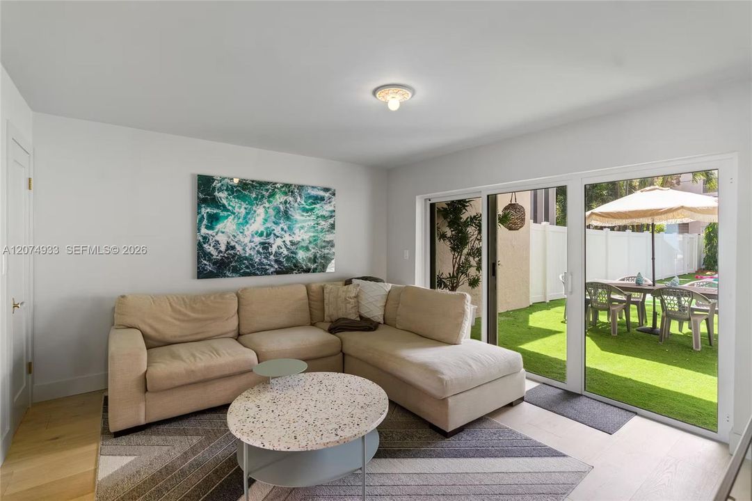 For Sale: $774,900 (2 beds, 2 baths, 1752 Square Feet)