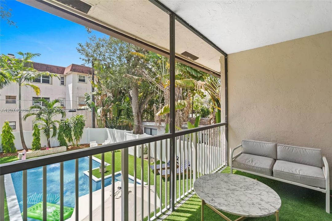 For Sale: $774,900 (2 beds, 2 baths, 1752 Square Feet)