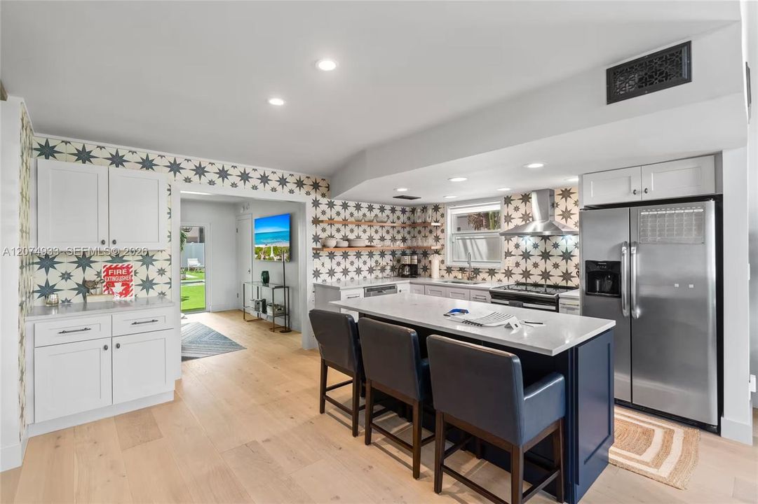 For Sale: $774,900 (2 beds, 2 baths, 1752 Square Feet)