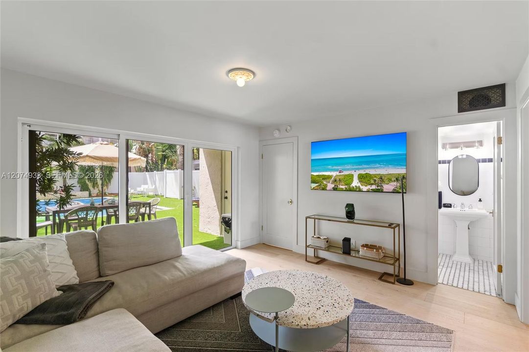 For Sale: $774,900 (2 beds, 2 baths, 1752 Square Feet)
