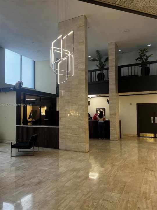 For Rent: $1,800 (1 beds, 1 baths, 873 Square Feet)