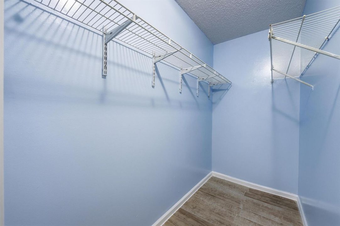 Walk in closet