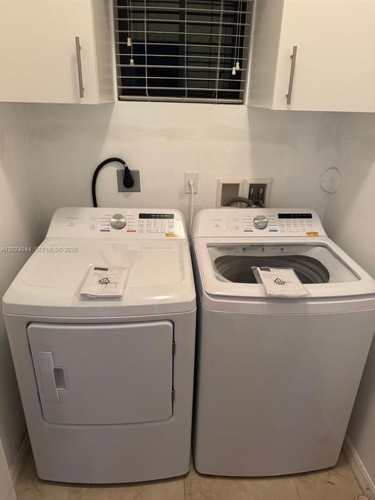 For Rent: $6,150 (4 beds, 2 baths, 2318 Square Feet)