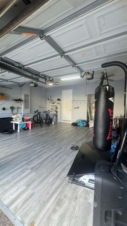 For Rent: $6,150 (4 beds, 2 baths, 2318 Square Feet)