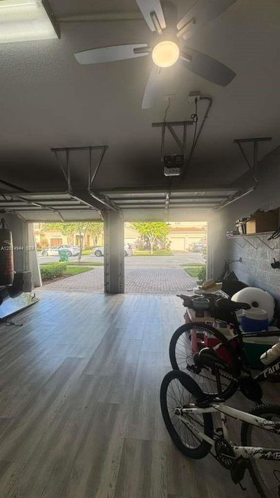 For Rent: $6,150 (4 beds, 2 baths, 2318 Square Feet)