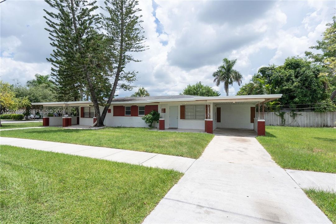 For Rent: $1,950 (2 beds, 1 baths, 1536 Square Feet)