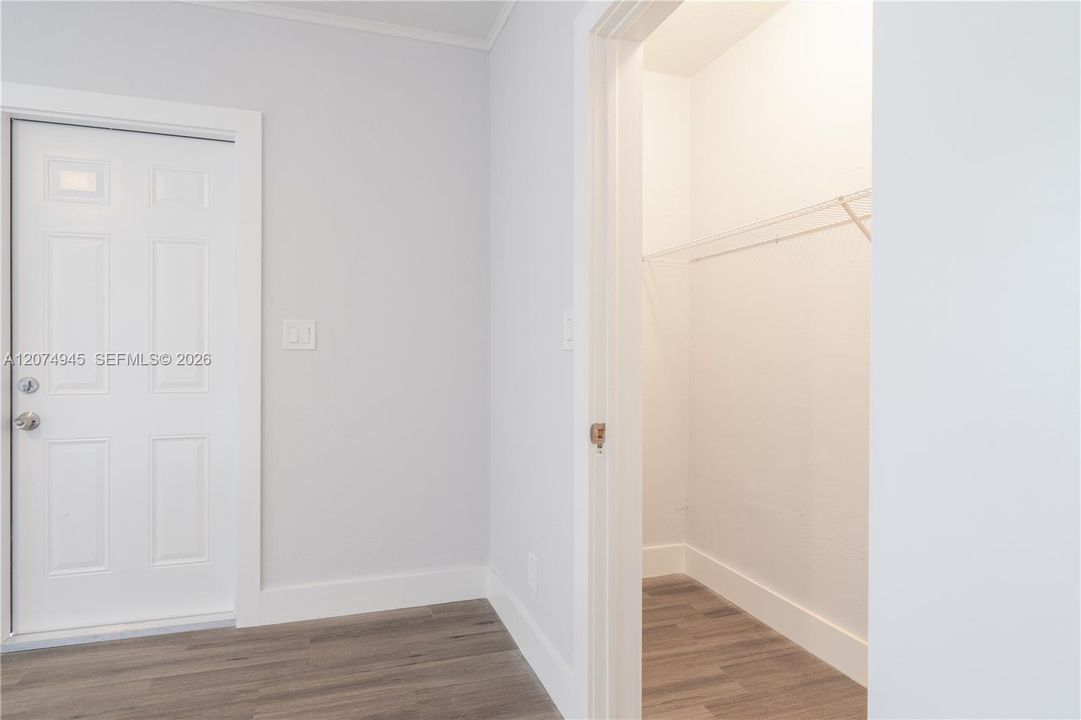 For Rent: $1,950 (2 beds, 1 baths, 1536 Square Feet)