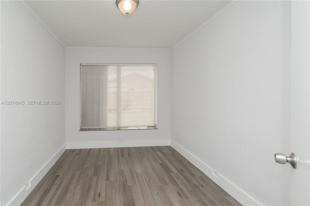 For Rent: $1,950 (2 beds, 1 baths, 1536 Square Feet)