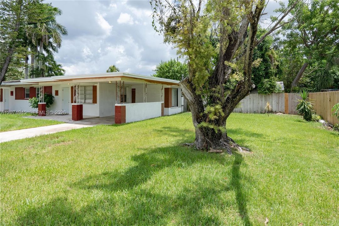 For Rent: $1,950 (2 beds, 1 baths, 1536 Square Feet)
