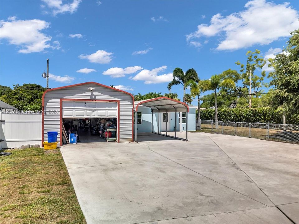 En Venta: $425,000 (2 camas, 1 baños, 900 Pies cuadrados)