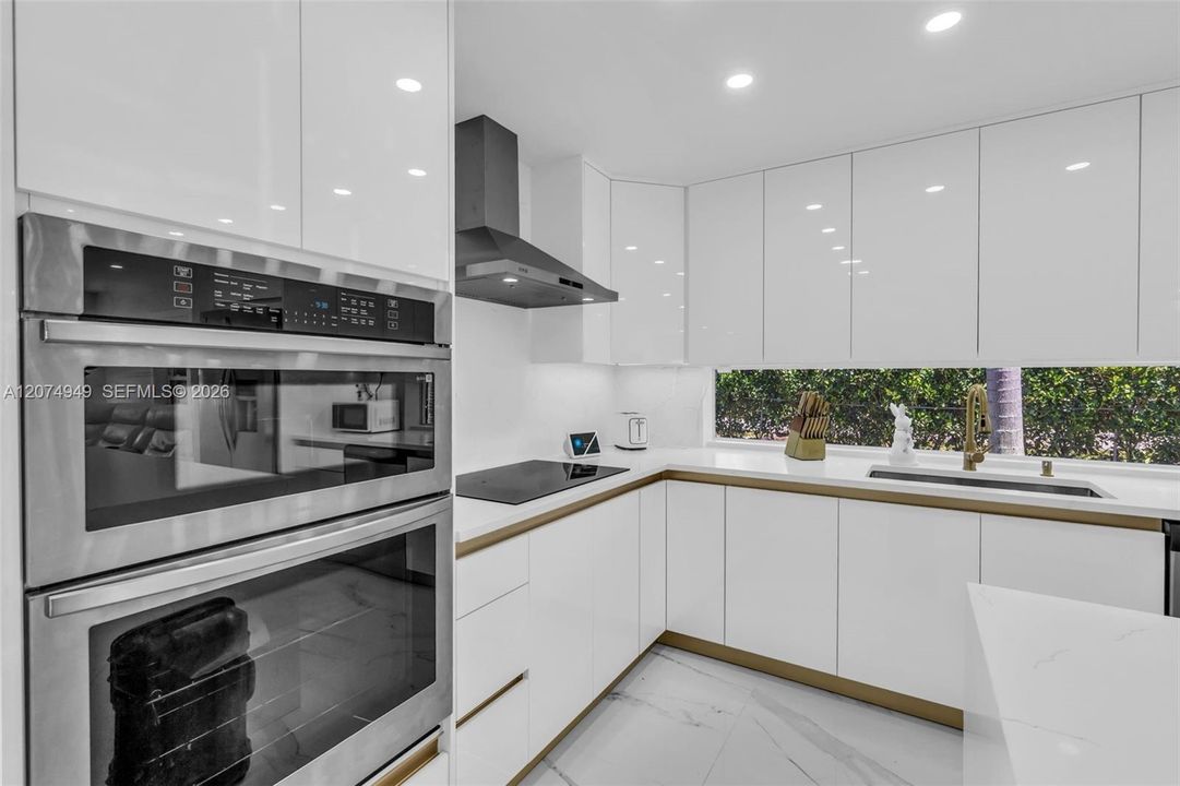 En Venta: $425,000 (2 camas, 1 baños, 900 Pies cuadrados)