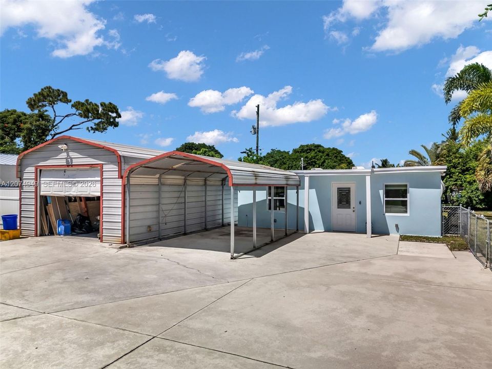 En Venta: $425,000 (2 camas, 1 baños, 900 Pies cuadrados)