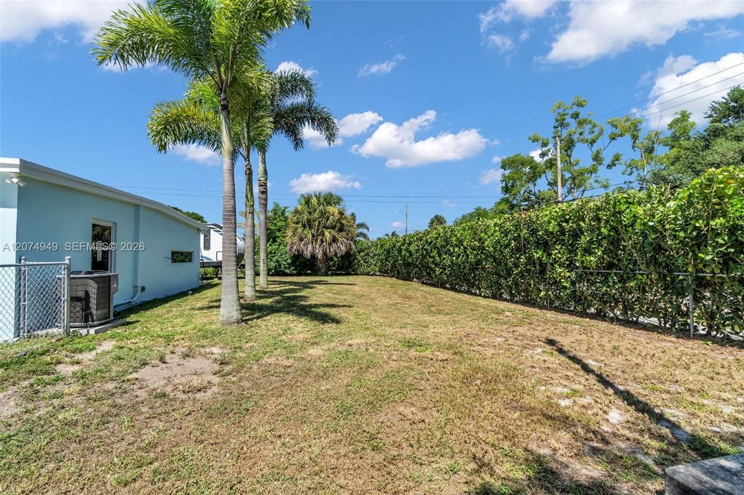 En Venta: $425,000 (2 camas, 1 baños, 900 Pies cuadrados)