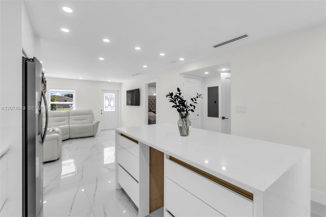 En Venta: $425,000 (2 camas, 1 baños, 900 Pies cuadrados)