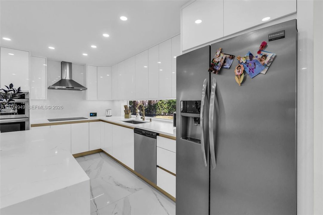 En Venta: $425,000 (2 camas, 1 baños, 900 Pies cuadrados)