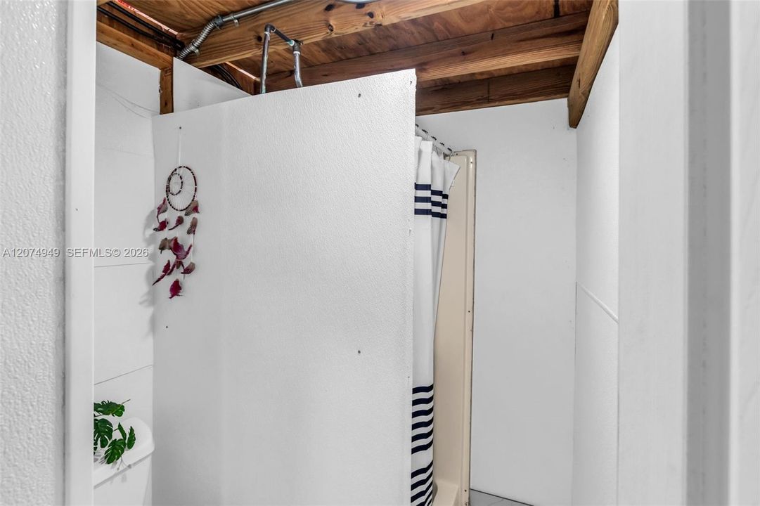 En Venta: $425,000 (2 camas, 1 baños, 900 Pies cuadrados)