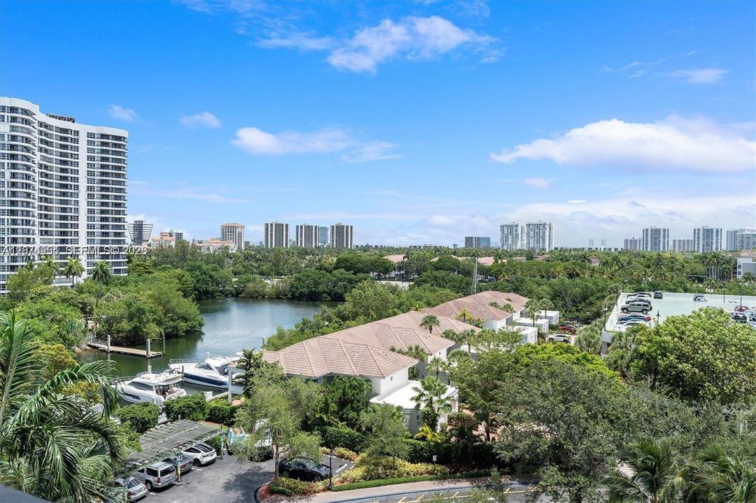 For Sale: $540,000 (2 beds, 2 baths, 1181 Square Feet)