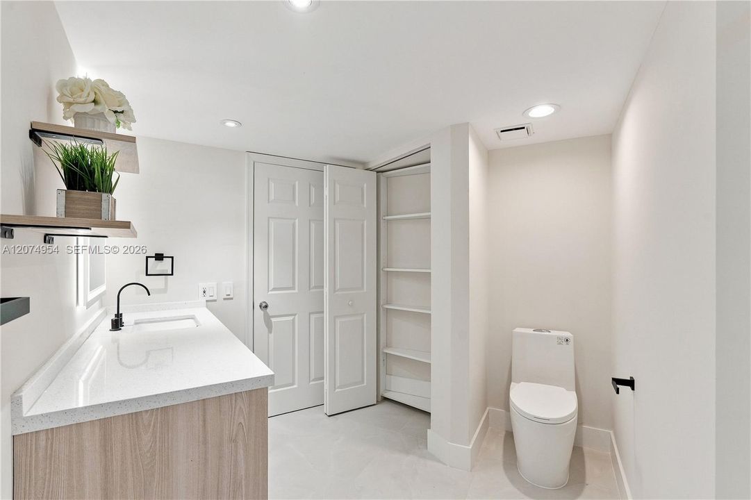 For Sale: $540,000 (2 beds, 2 baths, 1181 Square Feet)