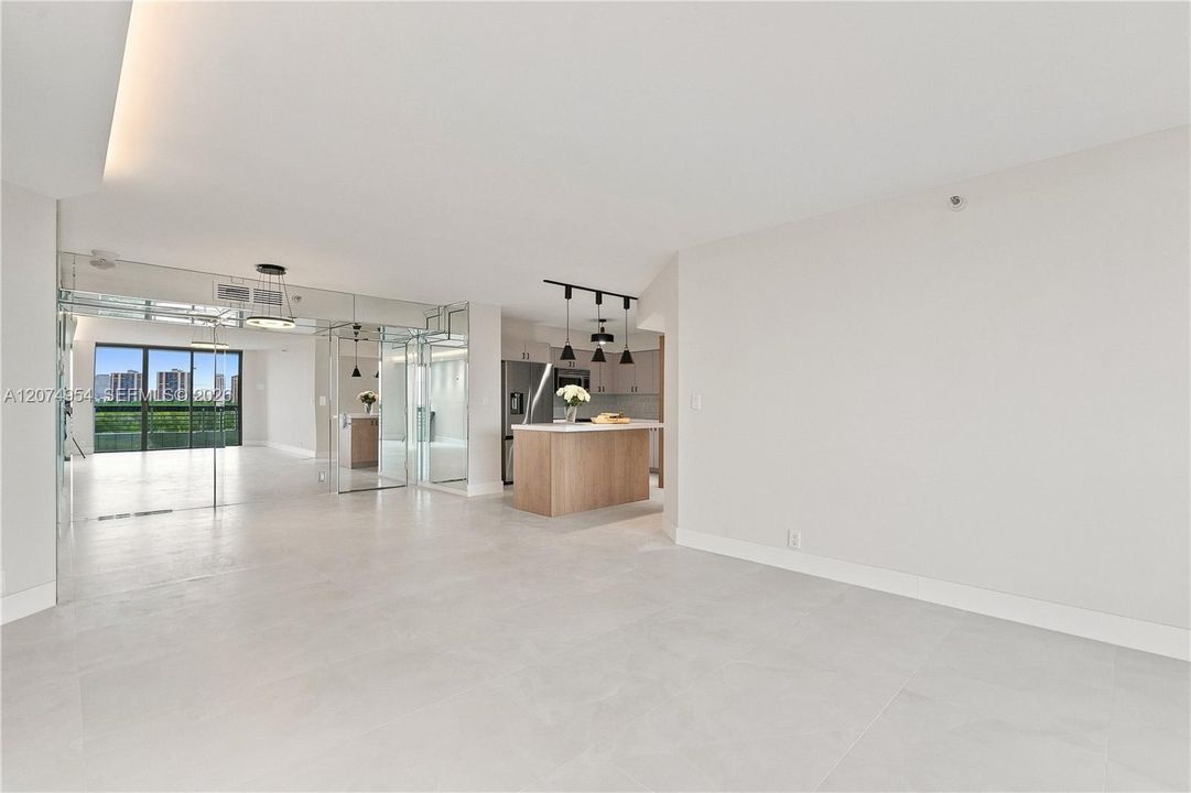 For Sale: $540,000 (2 beds, 2 baths, 1181 Square Feet)